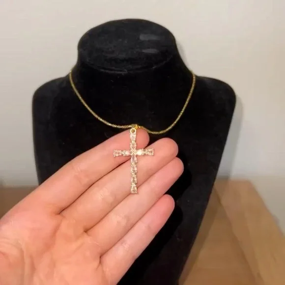 Large Gold Sparkly Cubic Zirconium Cross Necklace✝️ - Picture 6 of 6